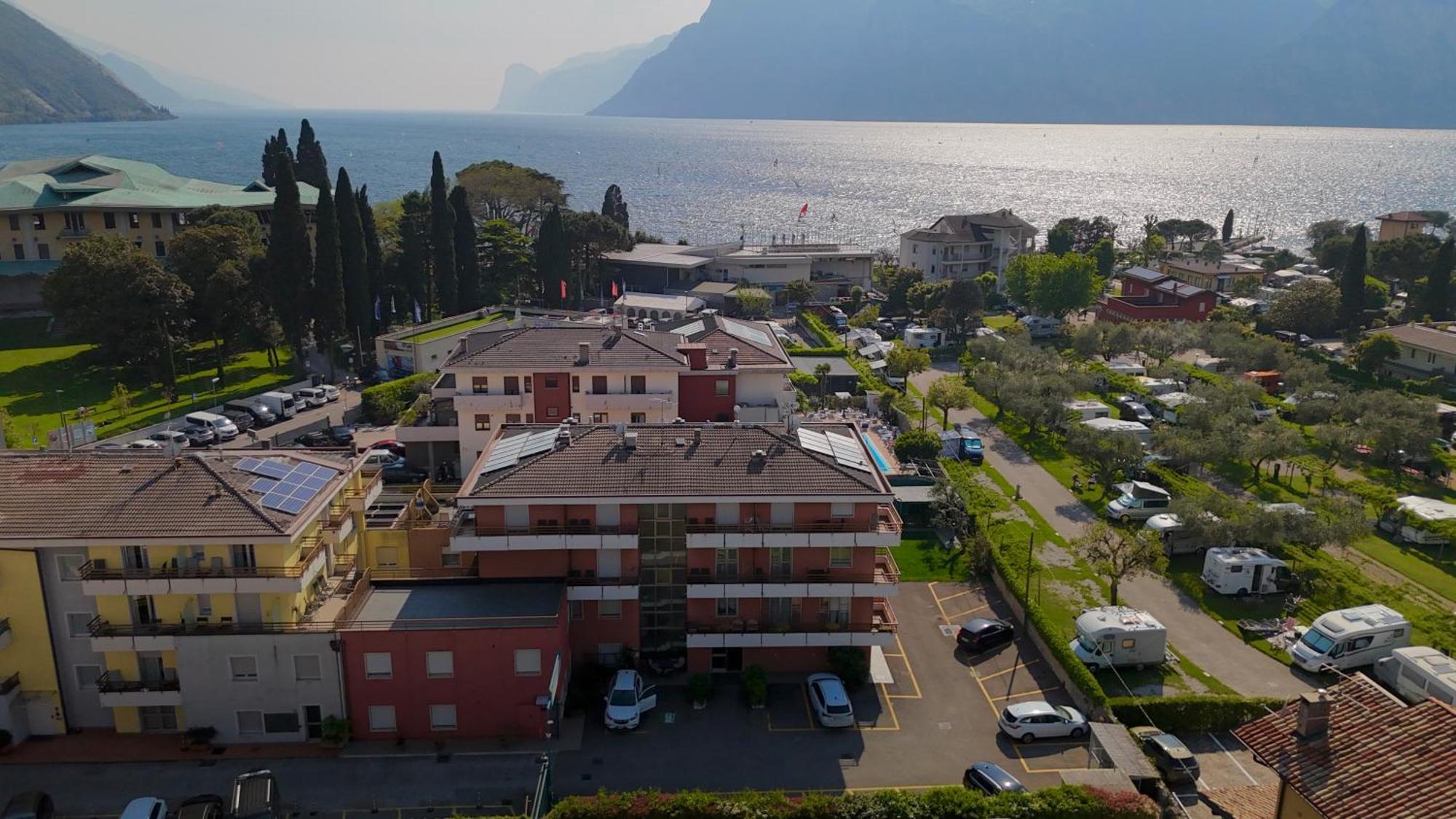 Hotel Garni Villa Magnolia Торболе Экстерьер фото